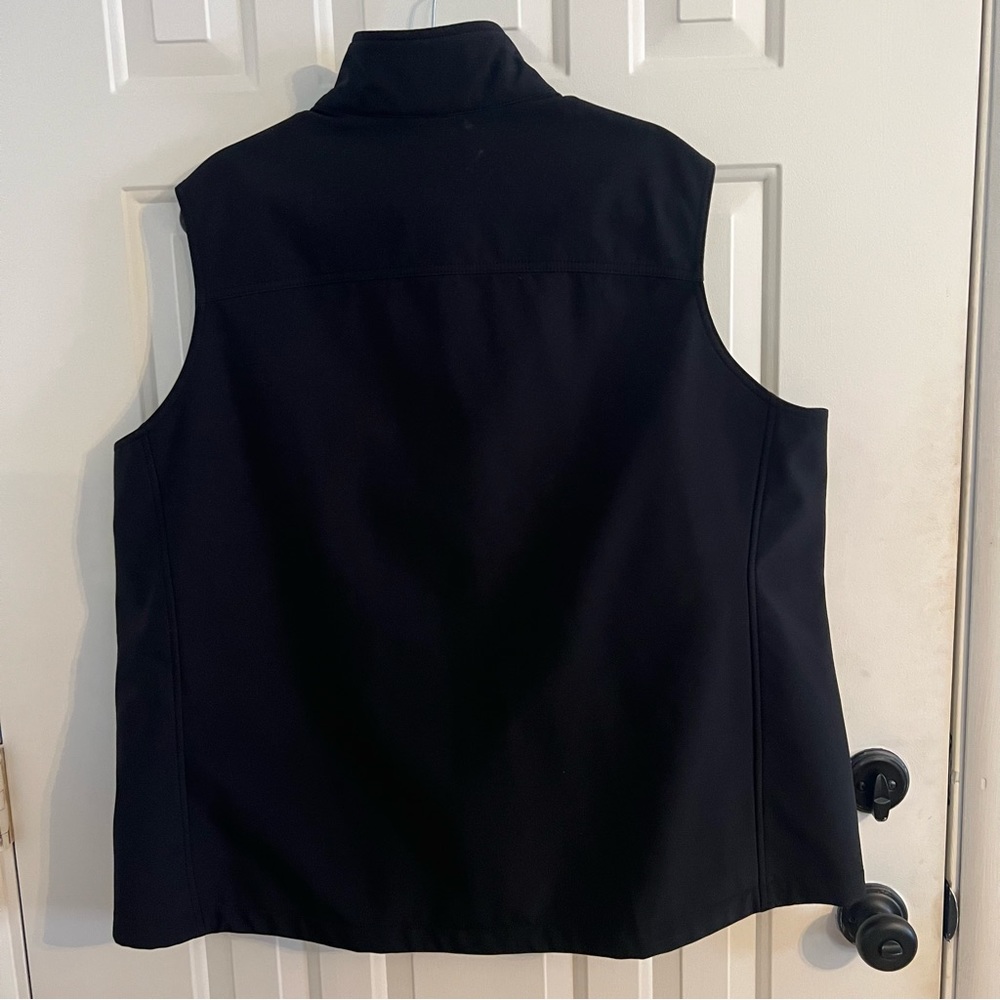 Waterproof Softshell Vest - Picture 5 of 8